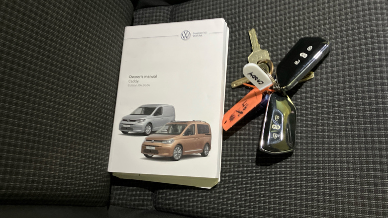 Volkswagen Caddy Cargo C20 Diesel 2.0 TDI 122PS Commerce Pro Van DSG